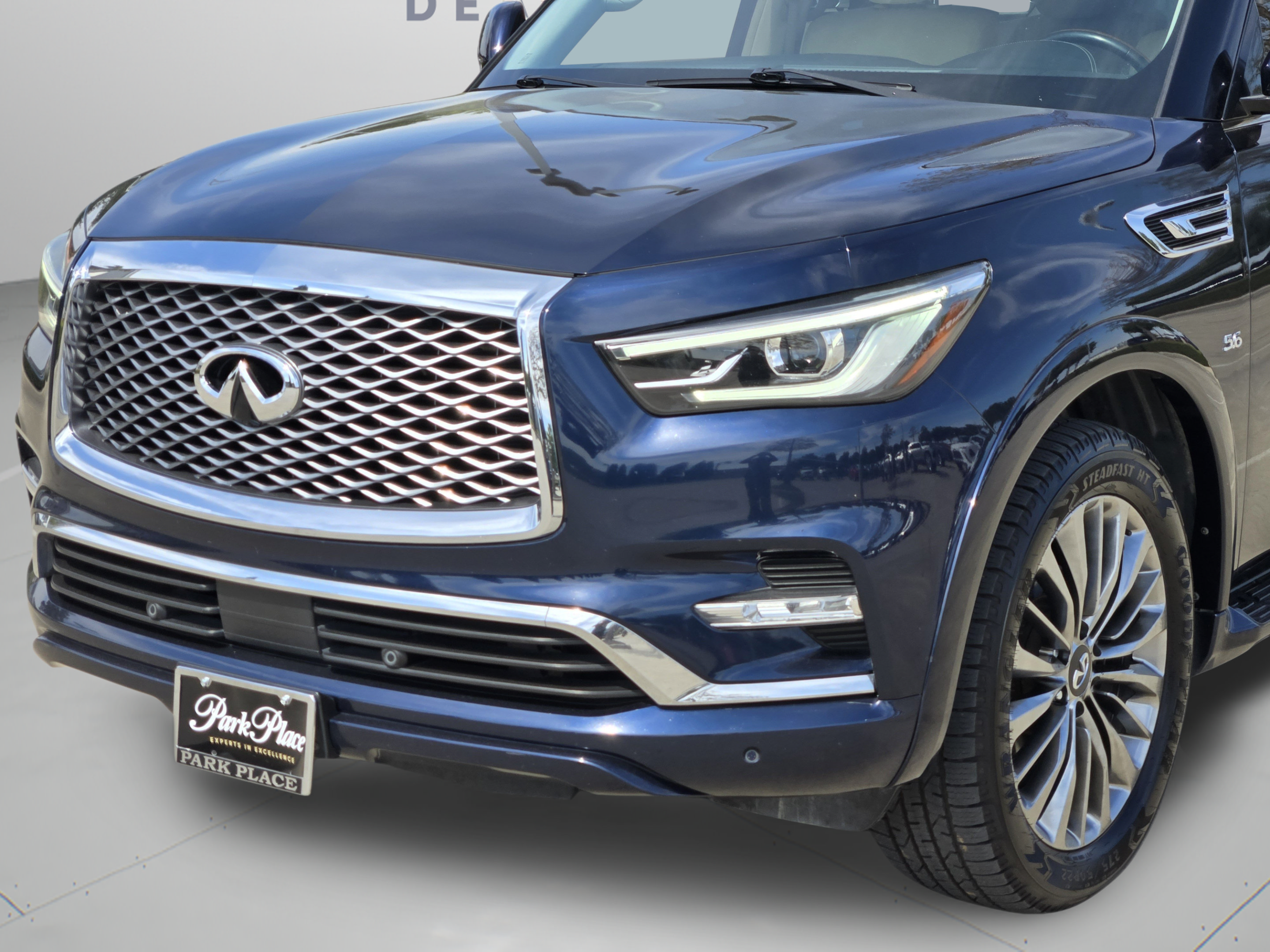 Used 2018 INFINITI QX80 4WD w/ Driver Assistance Package image 35