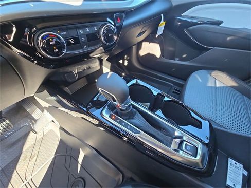 New 2026 Chevrolet Trax LT image 15