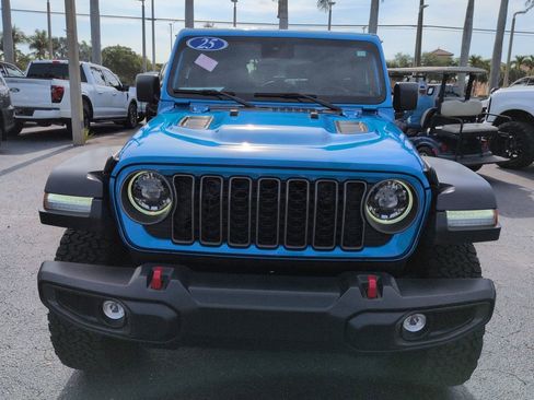 Used 2025 Jeep Wrangler Unlimited Rubicon w/ Safety Group AWD/4WD image 8