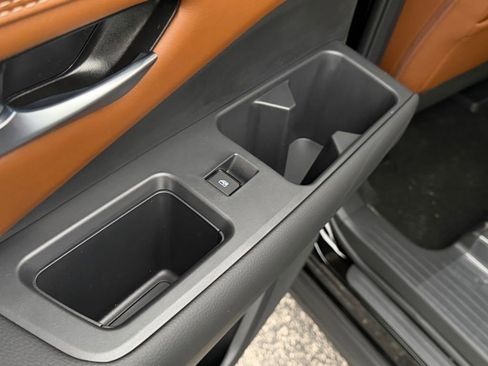 New 2026 Nissan Pathfinder Platinum image 23