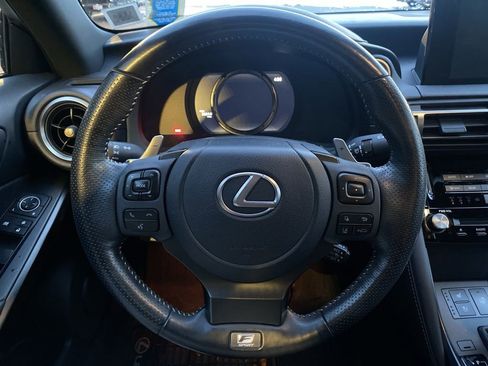 Used 2022 Lexus IS 350 F Sport image 6