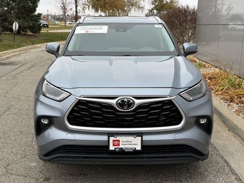 Certified 2022 Toyota Highlander XLE image 40