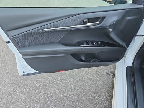 Used 2025 Toyota Camry SE image 27