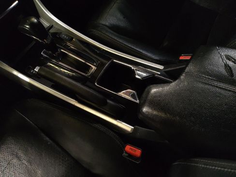 Used 2016 Honda Accord Touring image 26