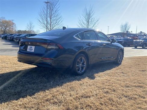 Used 2024 Honda Accord EX image 3