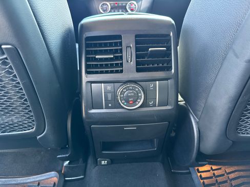 Used 2013 Mercedes-Benz GL 450 4MATIC w/ Premium 2 Pkg image 7