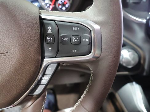 Used 2025 RAM 1500 Laramie AWD/4WD image 35