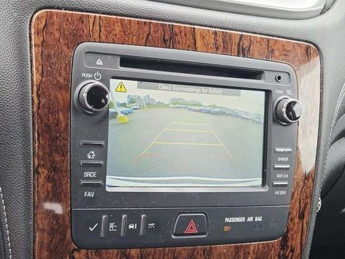 Used 2014 Chevrolet Traverse LT FWD image 12