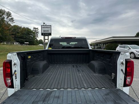 Used 2022 GMC Sierra 1500 Elevation AWD/4WD image 11