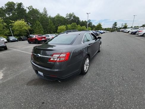 Used 2016 Ford Taurus Limited w/ Equipment Group 301A FWD image 14