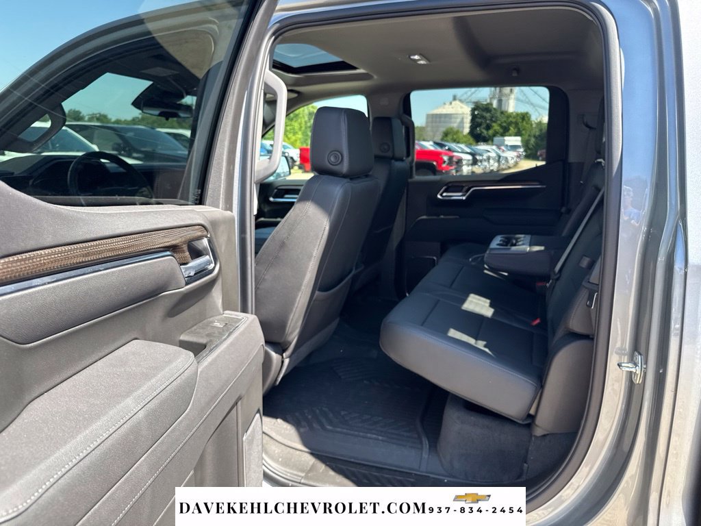 Used 2025 Chevrolet Silverado 1500 LT Trail Boss w/ LT Trail Boss Premium Package AWD/4WD image 25