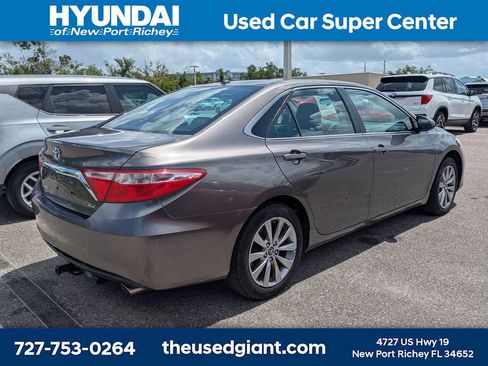 Used 2016 Toyota Camry XLE FWD image 2
