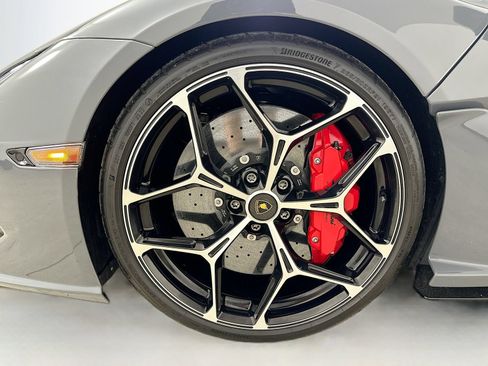 Used 2024 Lamborghini Revuelto AWD/4WD image 45
