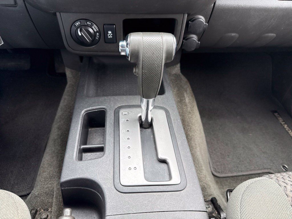 Used 2016 Nissan Frontier SV AWD/4WD image 22