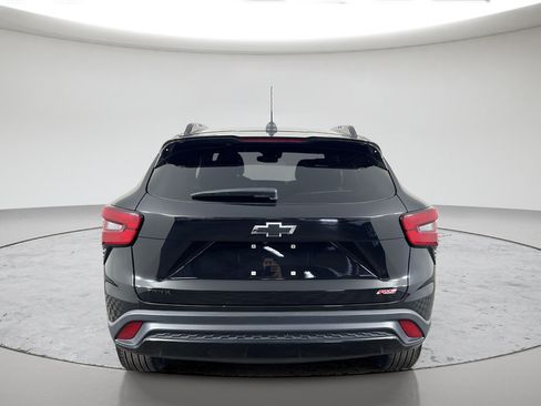 Used 2024 Chevrolet Trax RS w/ Sunroof Package FWD image 6