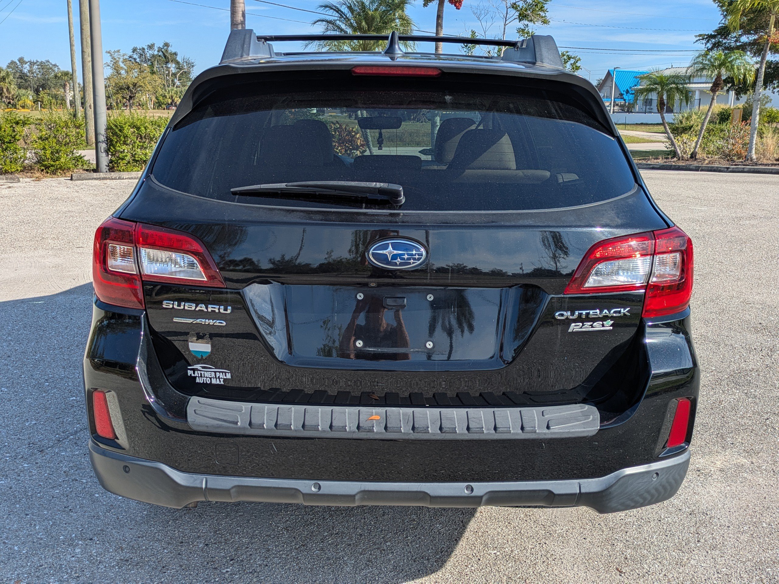 Used 2017 Subaru Outback 2.5i Limited AWD/4WD image 6