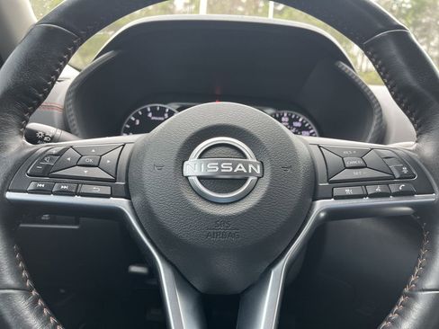 Used 2024 Nissan Sentra SR w/ SR Premium Package image 9