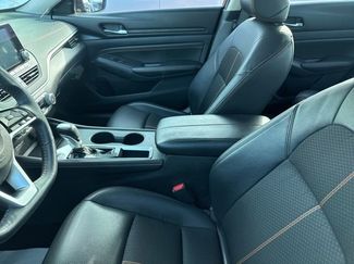 Used 2021 Nissan Altima 2.5 SR video 2