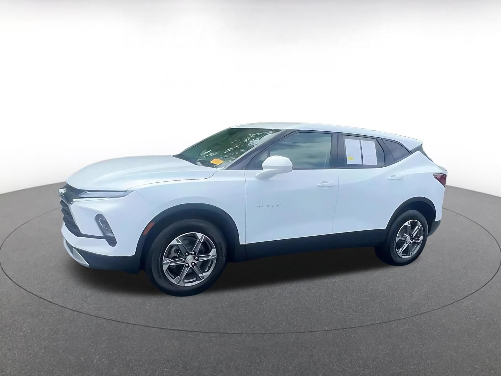 Used 2025 Chevrolet Blazer LT FWD image 7