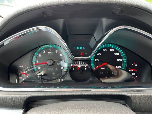 Used 2016 Chevrolet Traverse LT w/ Style and Technology Package FWD image 15