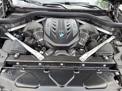Used 2023 BMW X5 M50i w/ Climate Comfort Package image 31