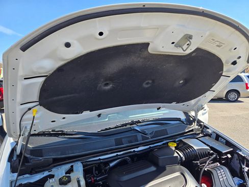 Used 2022 Chrysler Voyager LX FWD image 54