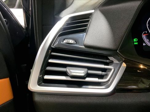 Used 2019 BMW X5 xDrive40i w/ Executive Package image 33