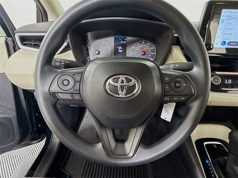 Certified 2025 Toyota Corolla LE image 11