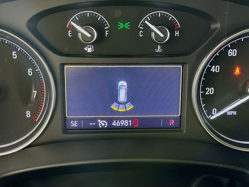 Used 2020 Buick Enclave Essence w/ LPO, Luxury Package image 22