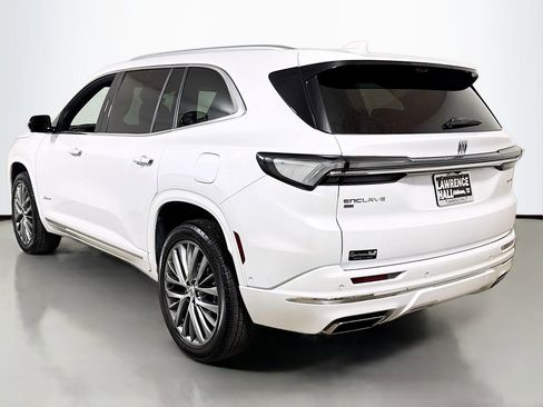 Used 2025 Buick Enclave Avenir AWD/4WD image 6