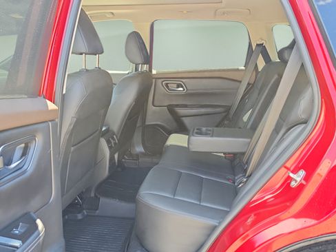 Used 2021 Nissan Rogue SL w/ Premium Package FWD image 13