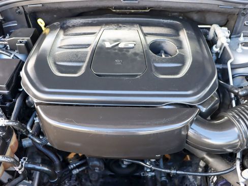 Used 2017 Jeep Grand Cherokee Overland image 43