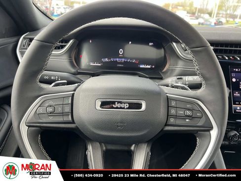 Used 2024 Jeep Grand Cherokee Altitude AWD/4WD image 19
