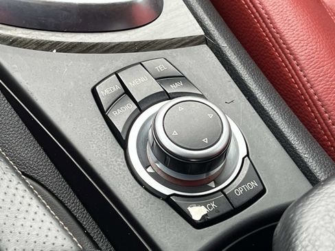 Used 2013 BMW 135i Convertible image 26