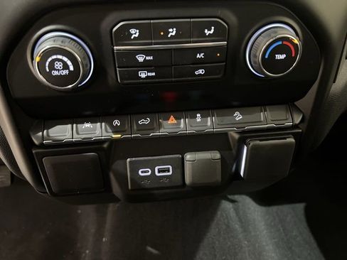 New 2026 Chevrolet Silverado 1500 Custom Trail Boss w/ LPO, Dark Essentials Package AWD/4WD image 16