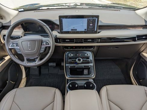 Certified 2023 Lincoln Nautilus Reserve w/ Equipment Group 201A image 17