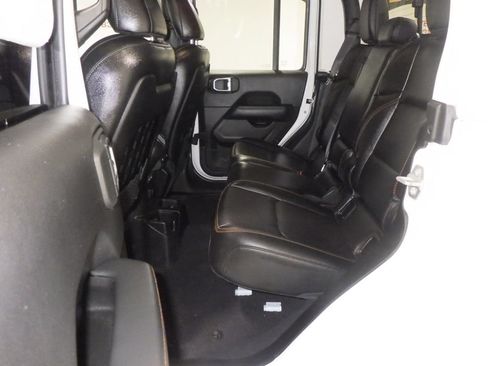Used 2023 Jeep Gladiator Mojave w/ LED Lighting Group AWD/4WD image 7