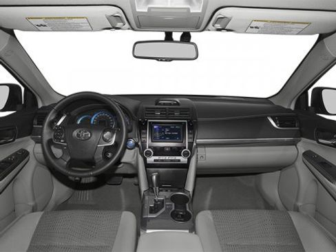 Used 2013 Toyota Camry XLE image 10