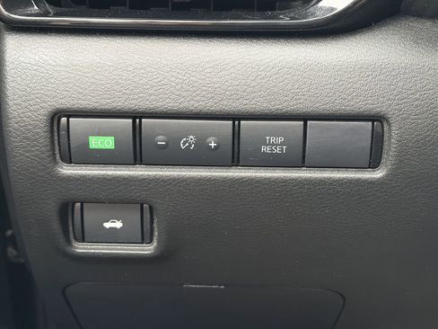 Used 2024 Nissan Sentra SV image 20