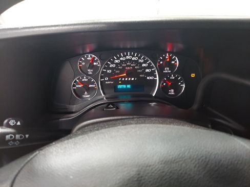 Used 2024 Chevrolet Express 2500 w/ Driver Convenience Package RWD image 8