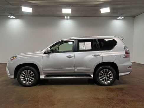 Used 2017 Lexus GX 460 Luxury AWD/4WD image 6