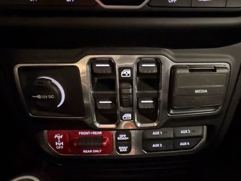 Used 2020 Jeep Gladiator Rubicon image 21