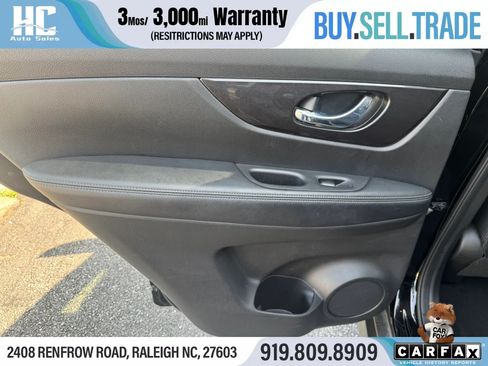 Used 2018 Nissan Rogue SV w/ Sun & Sound Touring Package AWD/4WD image 16