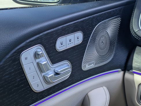 Used 2024 Mercedes-Benz GLS 450 4MATIC image 27