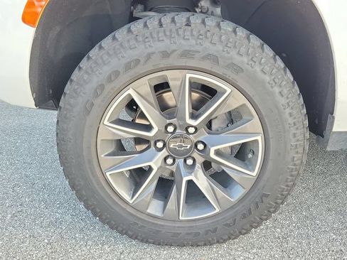 Used 2021 Chevrolet Tahoe Z71 AWD/4WD image 4