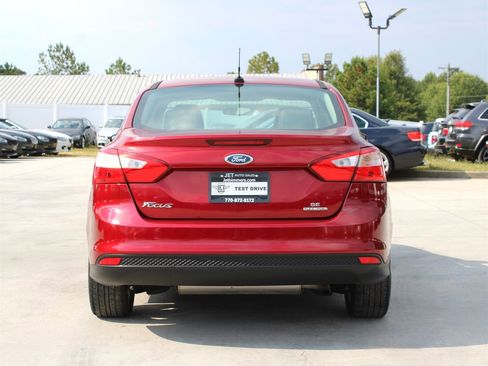 Used 2013 Ford Focus SE image 6