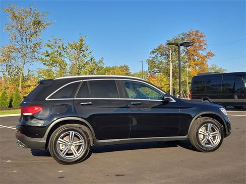 Certified 2022 Mercedes-Benz GLC 300 4MATIC image 3