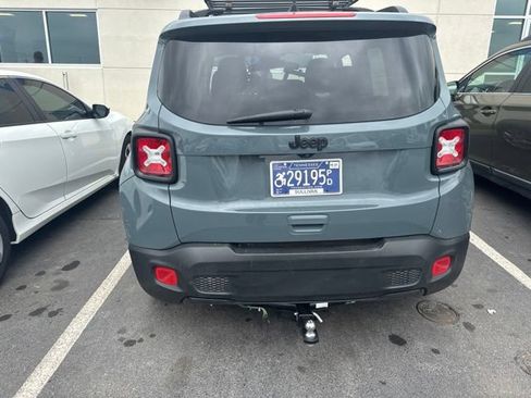 Used 2018 Jeep Renegade Altitude FWD image 6