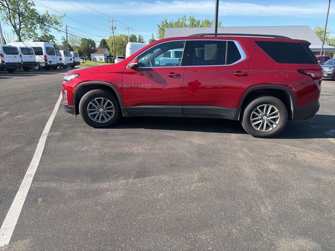 Used 2023 Chevrolet Traverse LT AWD/4WD image 4