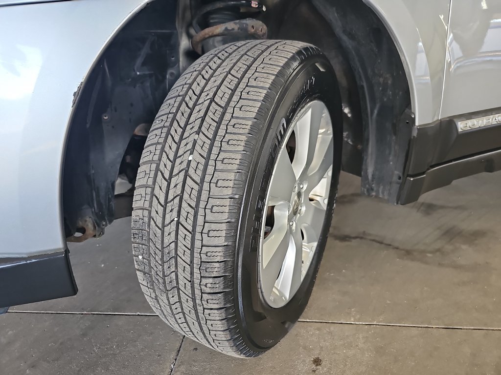 Used 2012 Subaru Outback 2.5i w/ Alloy Wheel Pkg AWD/4WD image 30